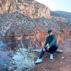 Meet your Posher, Austin